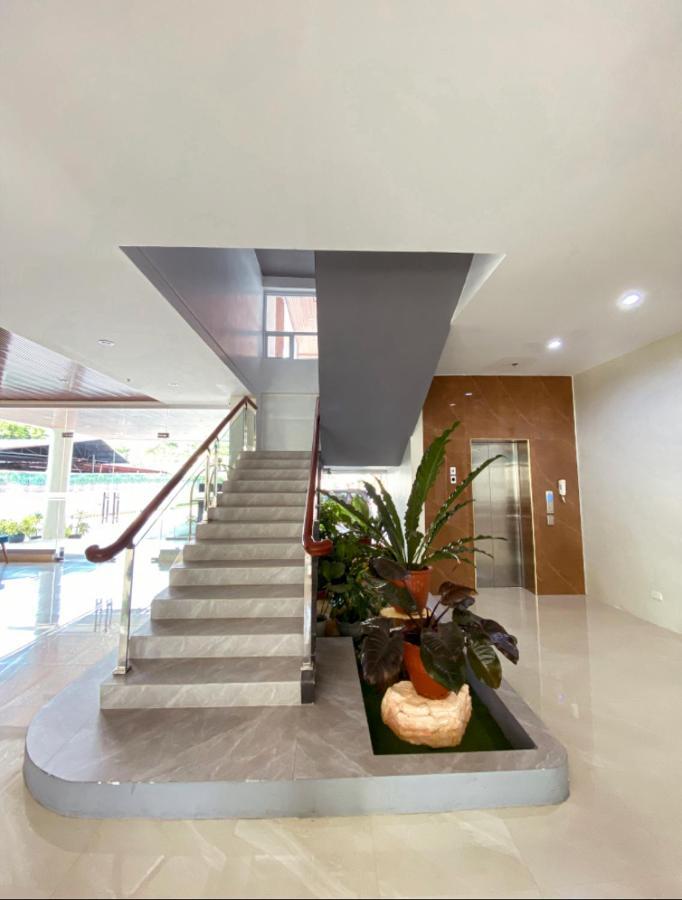 Jrp Vanyard Resort Hotel Kalibo Esterno foto