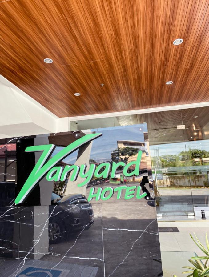 Jrp Vanyard Resort Hotel Kalibo Esterno foto
