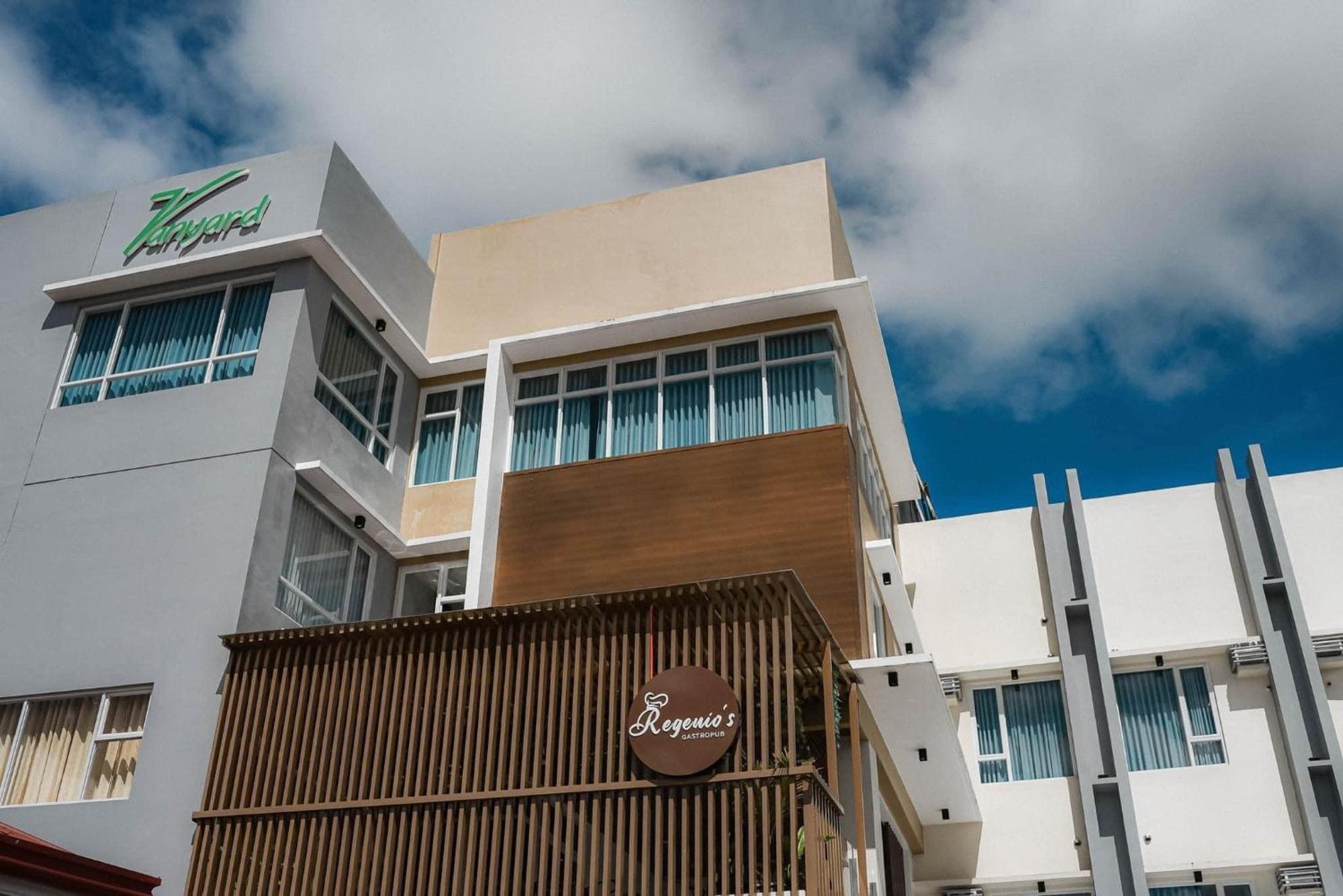 Jrp Vanyard Resort Hotel Kalibo Esterno foto